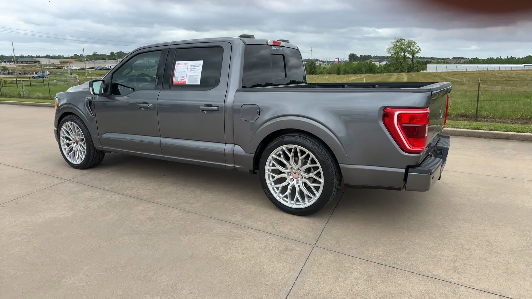 Used 2023 Gray Metallic Ford XLT image 7