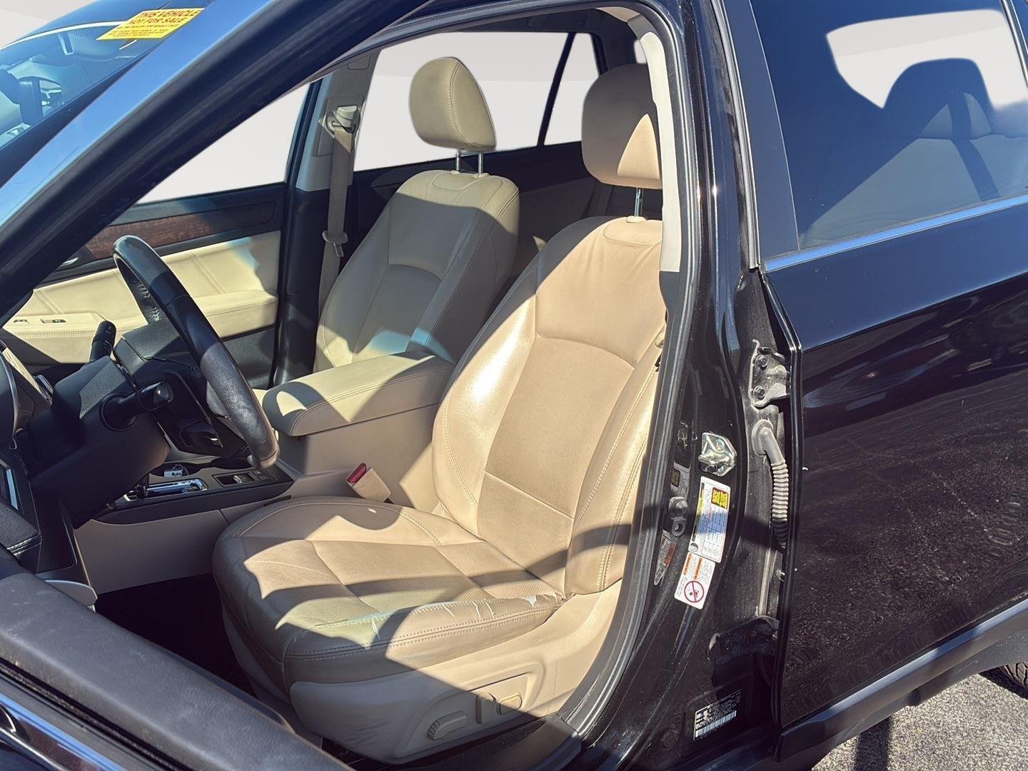 Used 2018 Crystal Black Silica Subaru Limited image 3
