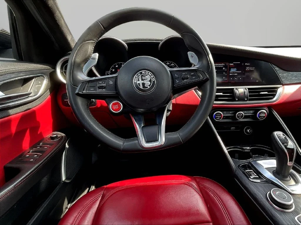 Used 2020 Alfa White Alfa Romeo Base image 10
