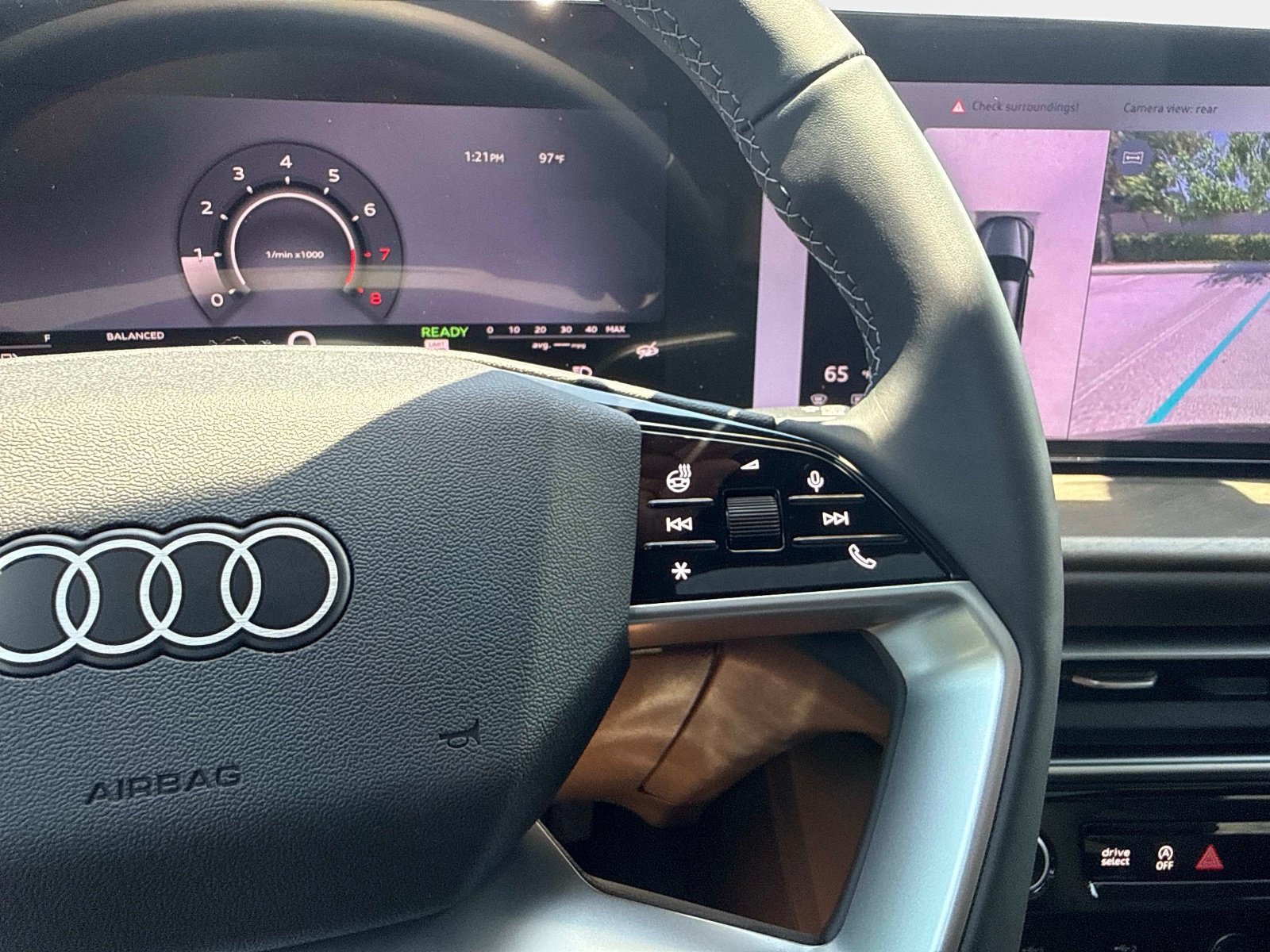 New 2026 Daytona Gray Pearl Effect Audi Premium image 30