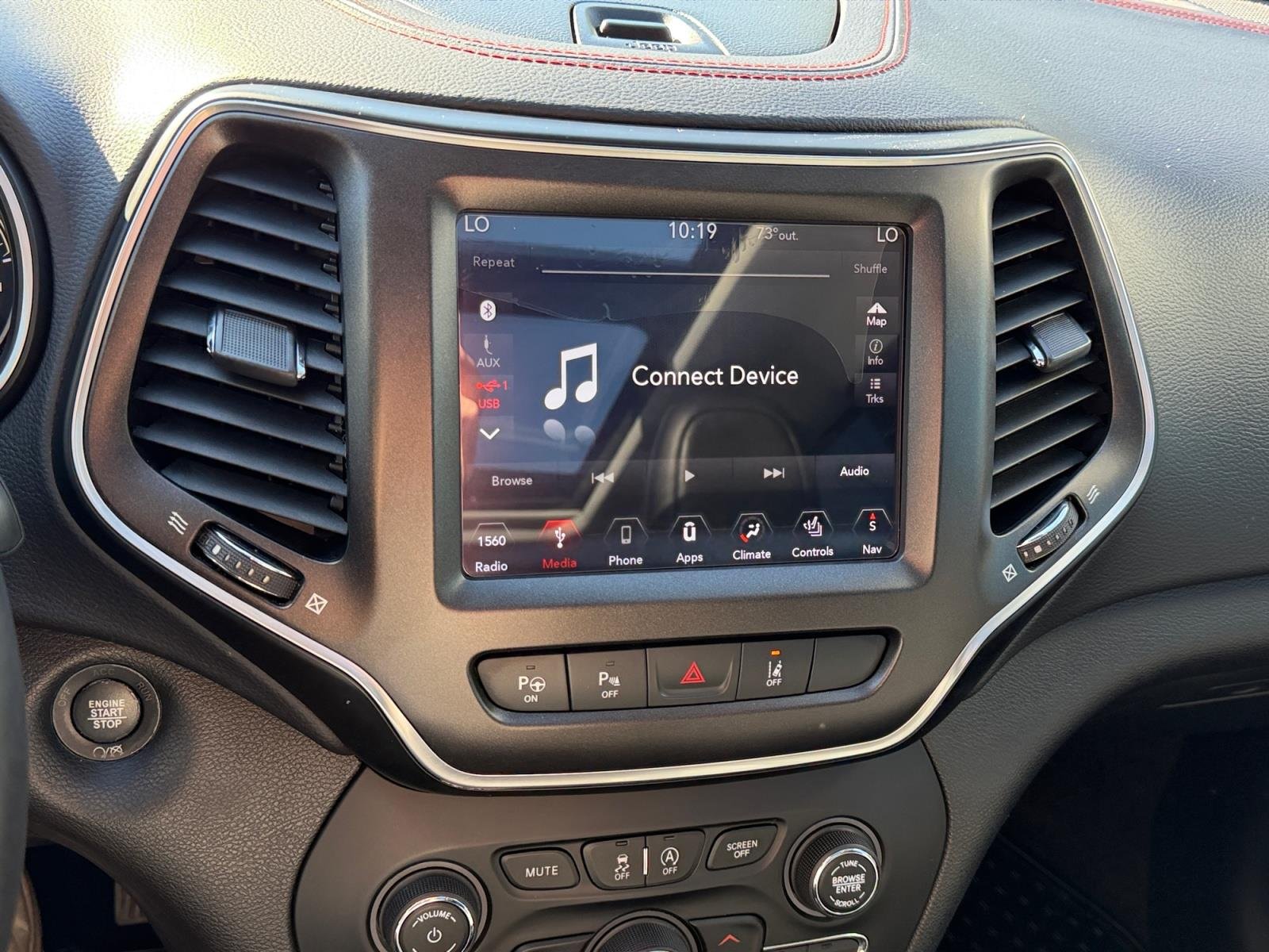 Used 2019 Diamond Black Crystal Pearlcoat Jeep Trailhawk Elite image 1