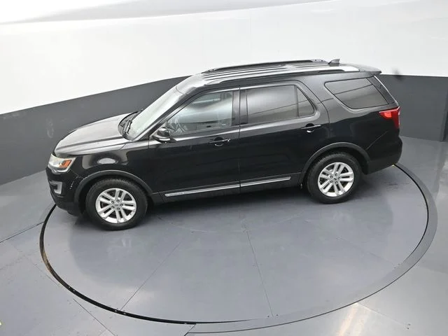 Used 2017 Black Ford XLT image 15