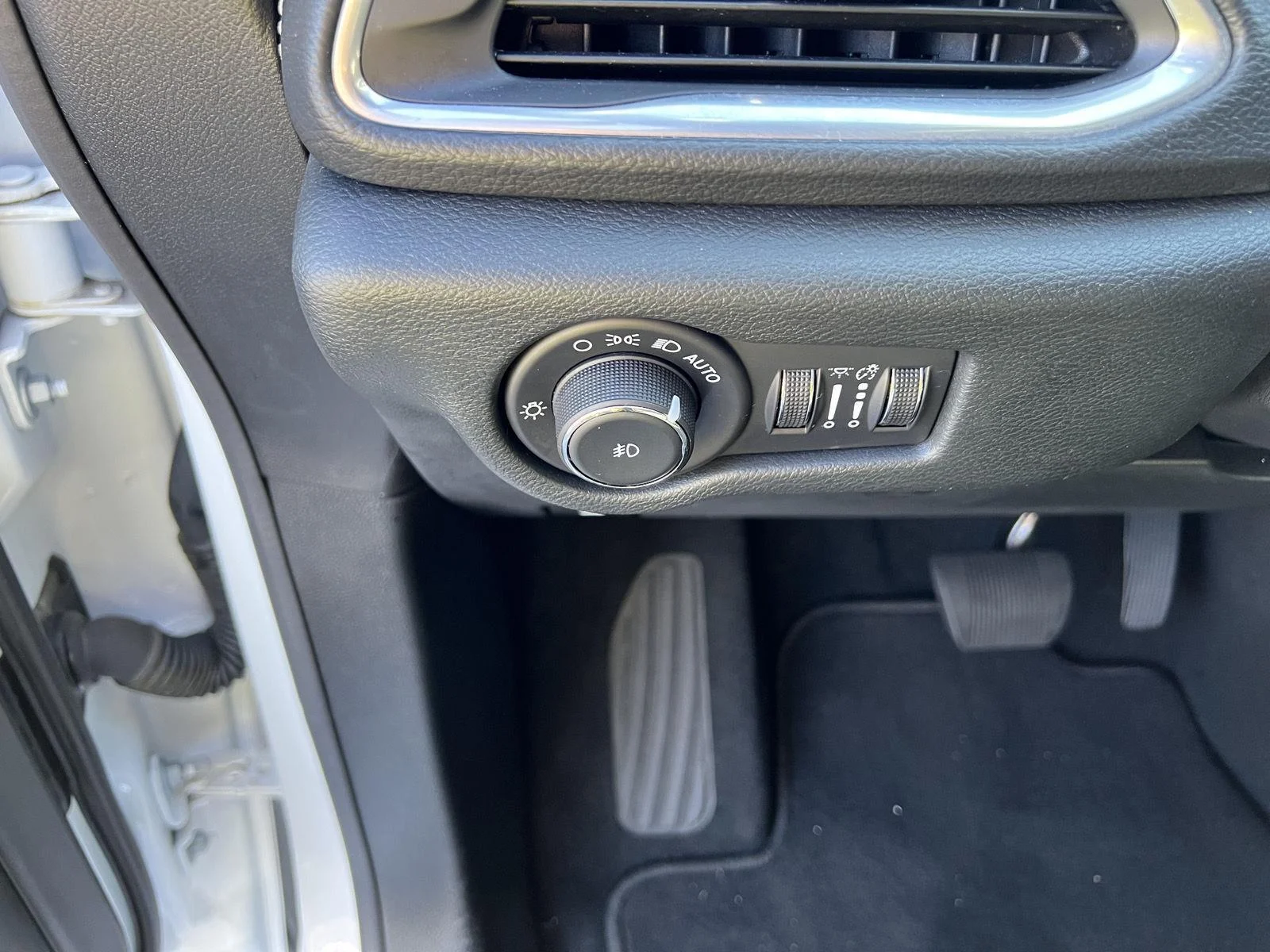 2026 Chrysler Pacifica Limited - Photo 18