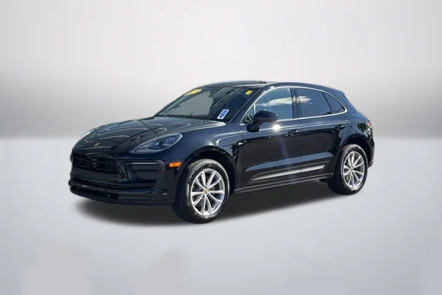 2025 Porsche Macan Base
