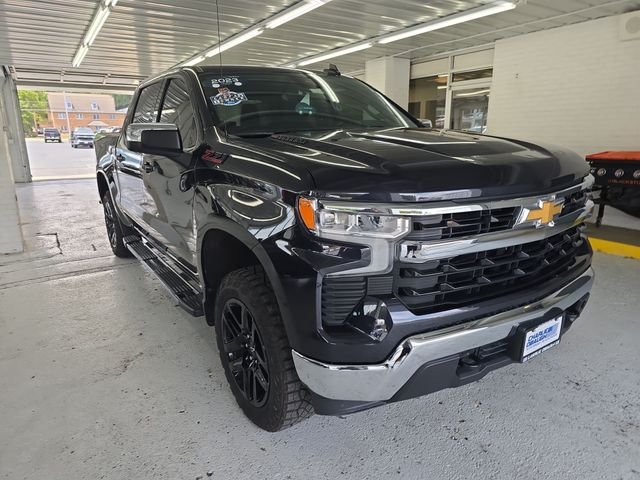 Used 2023 Gray Chevrolet LT image 7