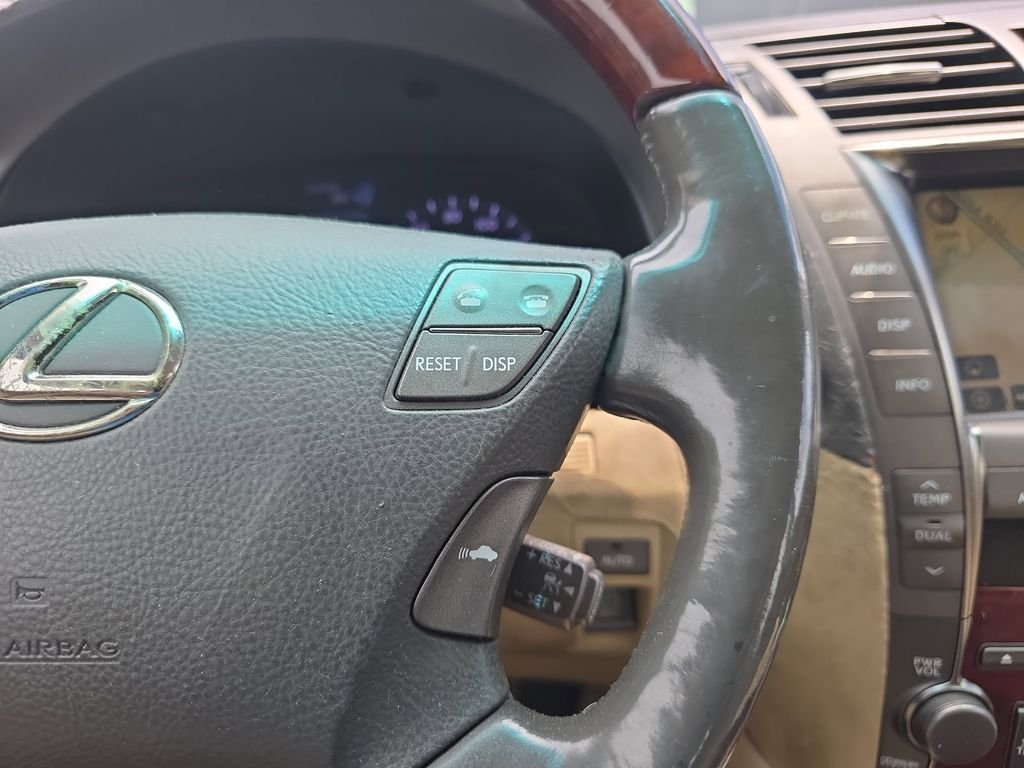 Used 2008  Lexus 460 image 20