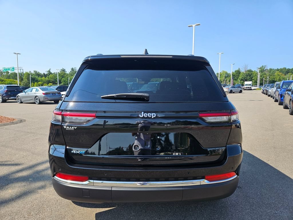 Used 2024 Black Jeep  image 6