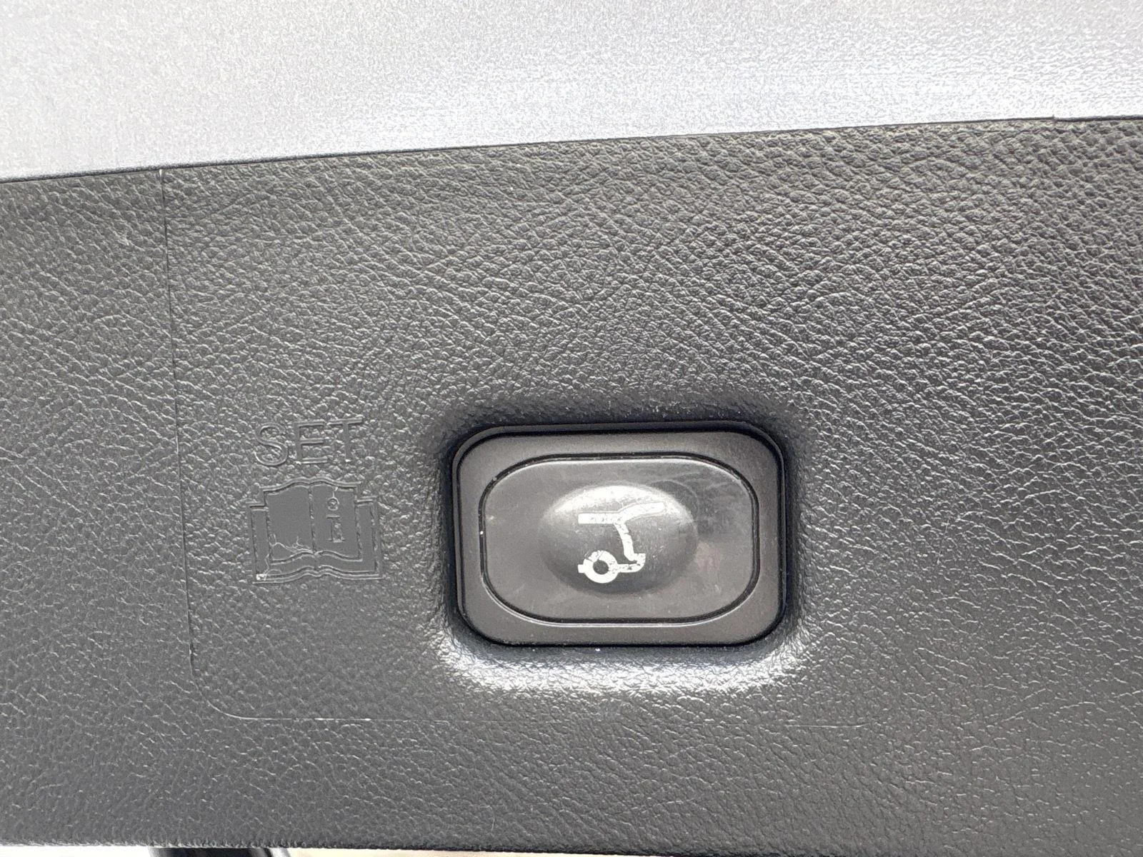Used 2022  Lincoln Standard image 18