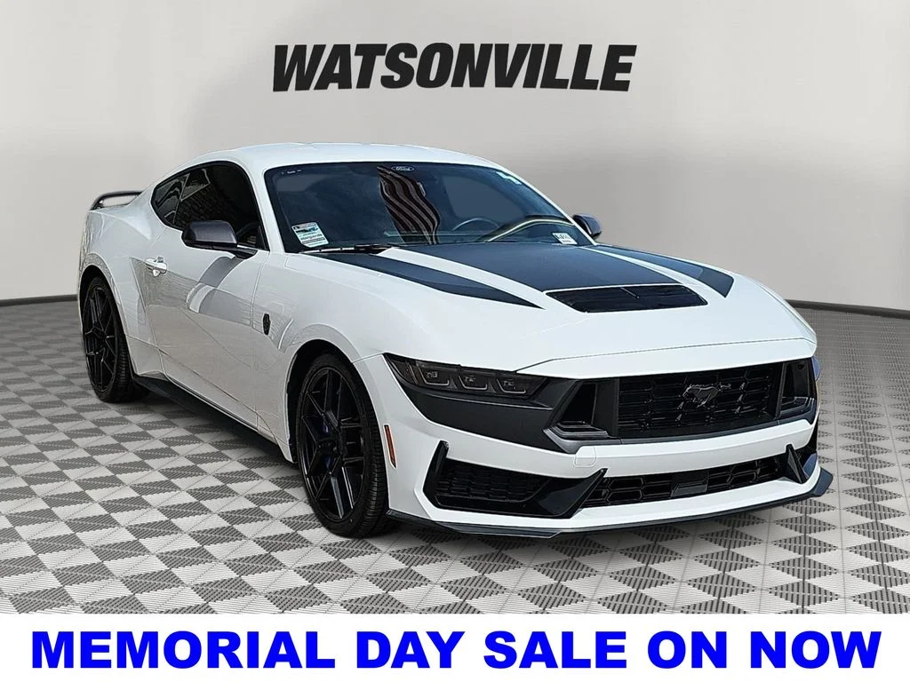 2024 Ford Mustang Dark Horse's photo