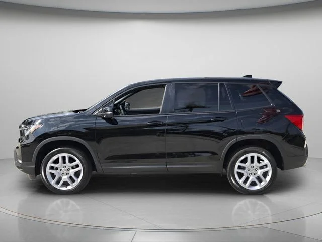 Used 2025  Honda EX-L image 4