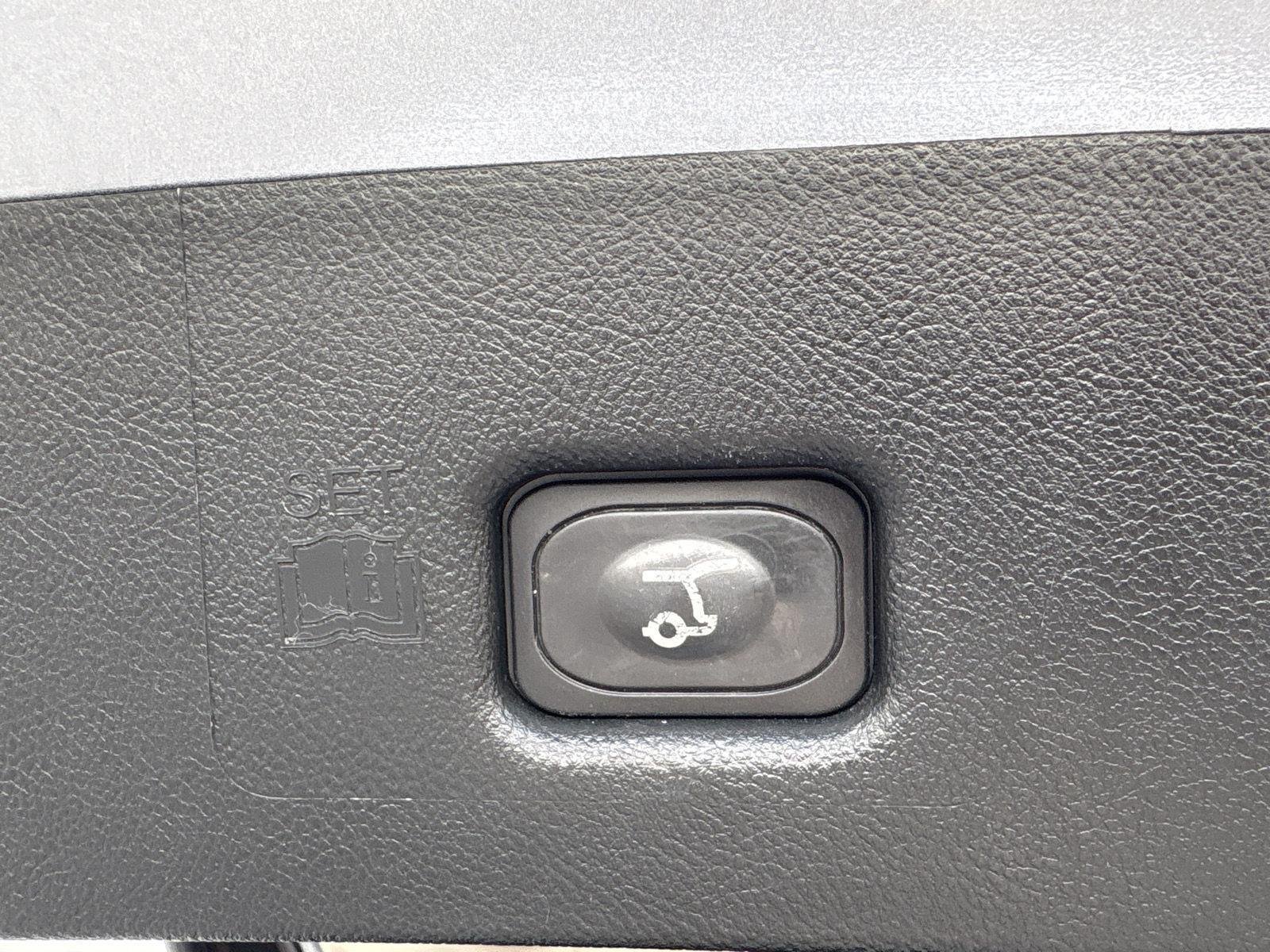 Used 2022  Lincoln Standard image 18