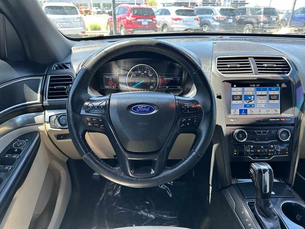Used 2018 White Ford XLT image 13