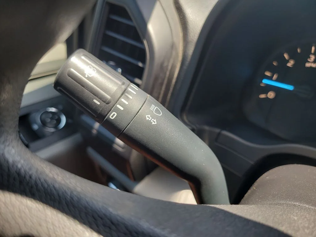 Used 2018 White Ford XL image 26