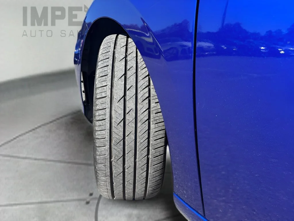 Used 2025 Blue Hyundai SEL Convenience image 32