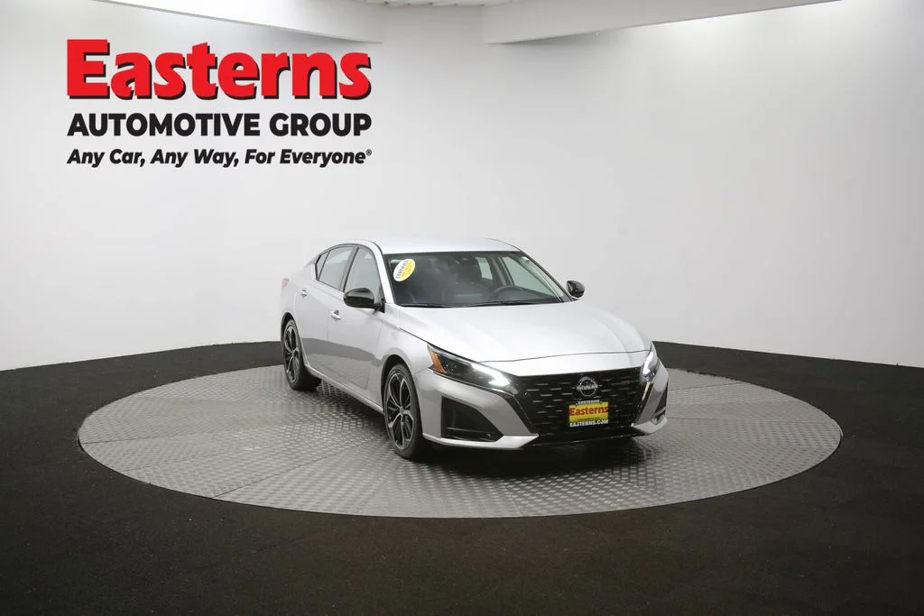 Used 2024 Silver Nissan 2.5 SR image 49