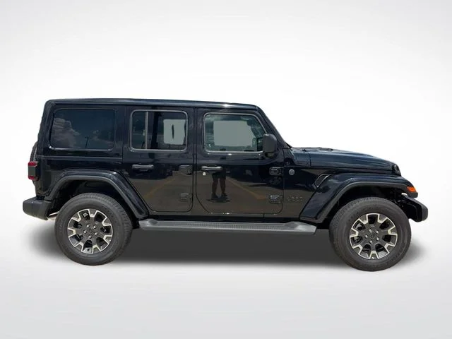 New 2026 Black Clear-Coat Exterior Paint Jeep Sahara image 10