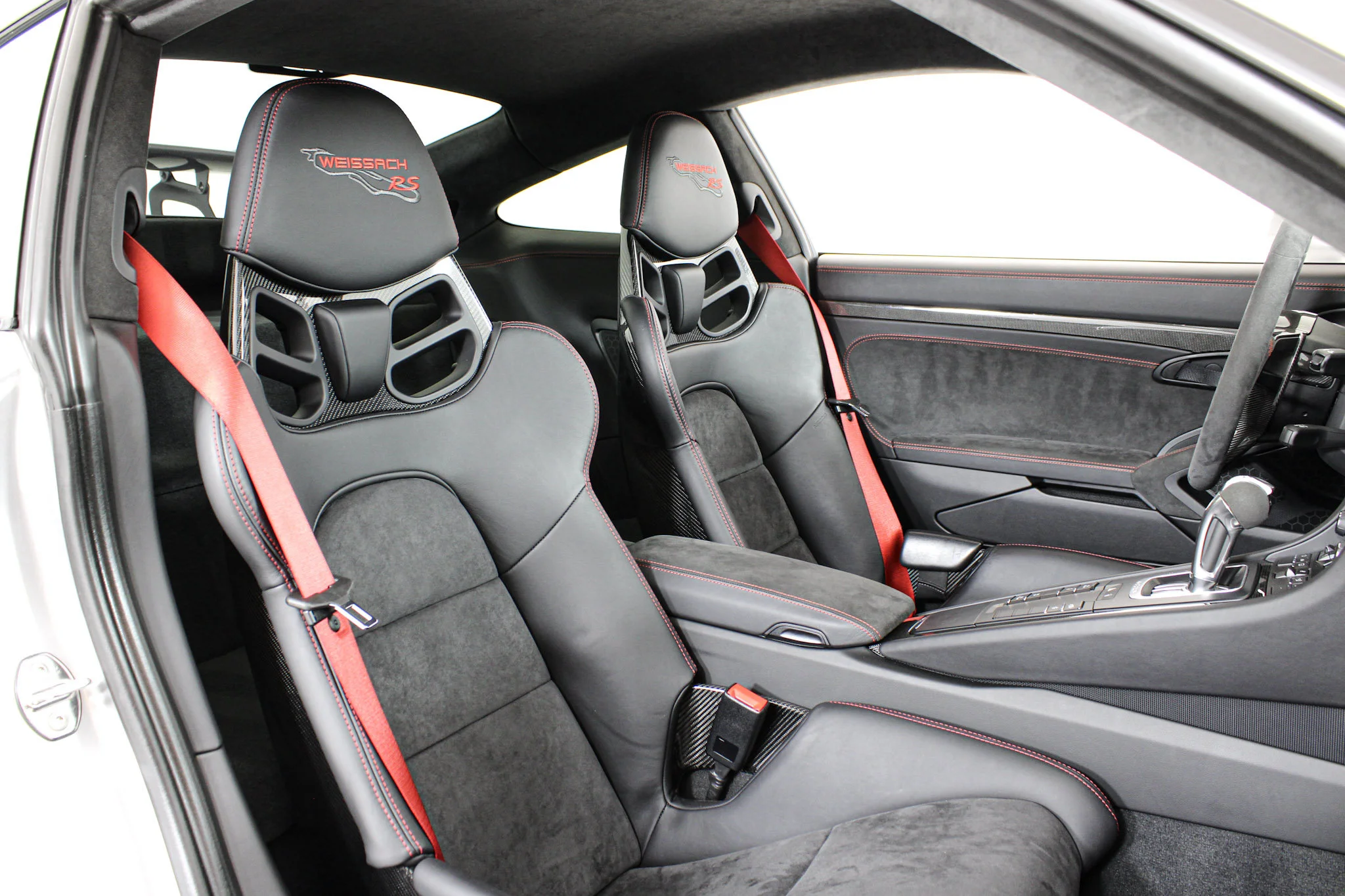 Used 2018 Silver Porsche GT2 RS Coupe image 28