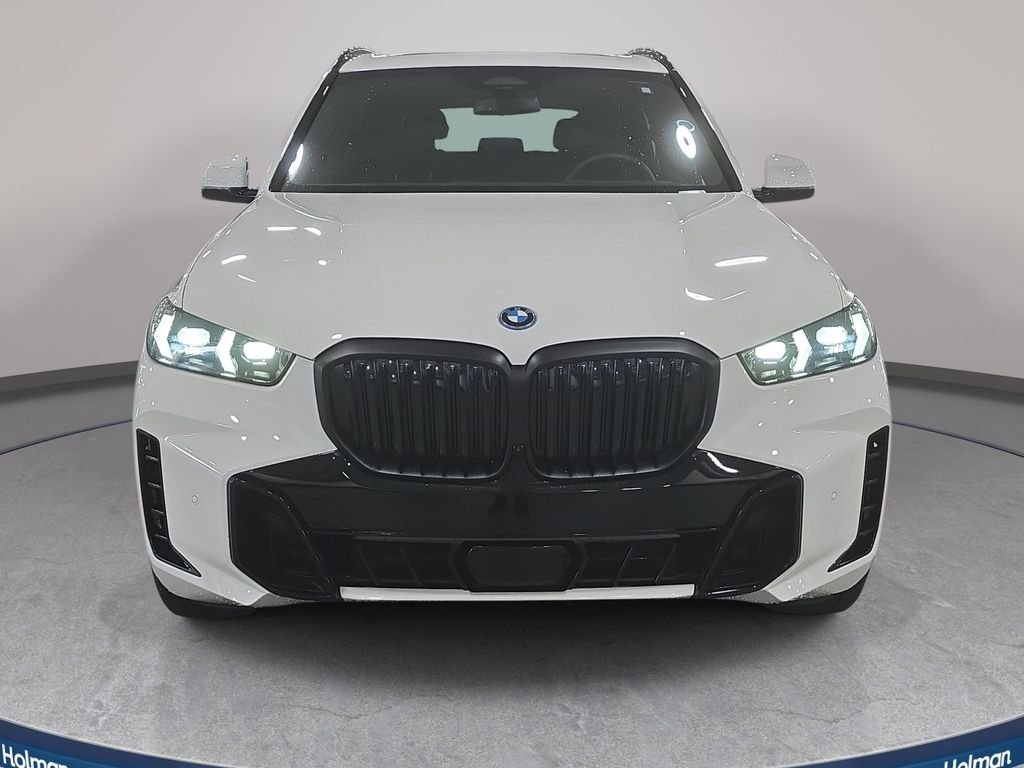 Used 2026 Alpine White BMW xDrive50e image 3
