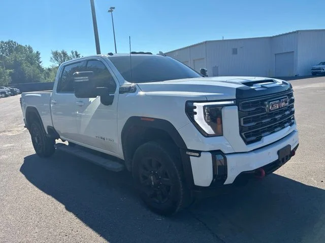 Used 2024 White GMC AT4 image 6