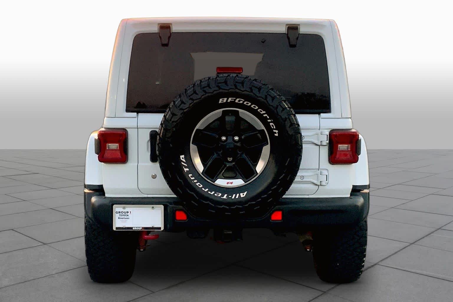 Used 2019 Bright White Clearcoat Jeep Rubicon image 5