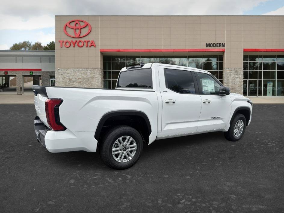 New 2026 Ice Cap Toyota SR5 image 5