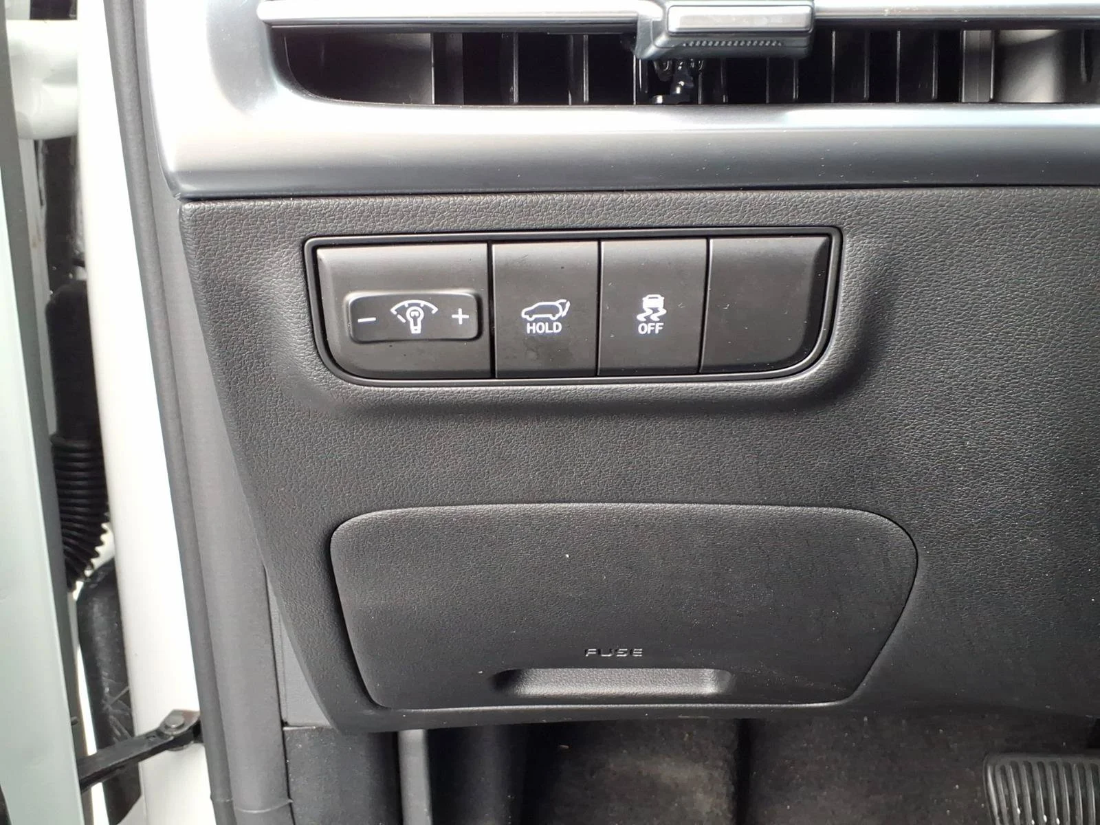Used 2025 White Pearl Hyundai SEL Convenience image 24