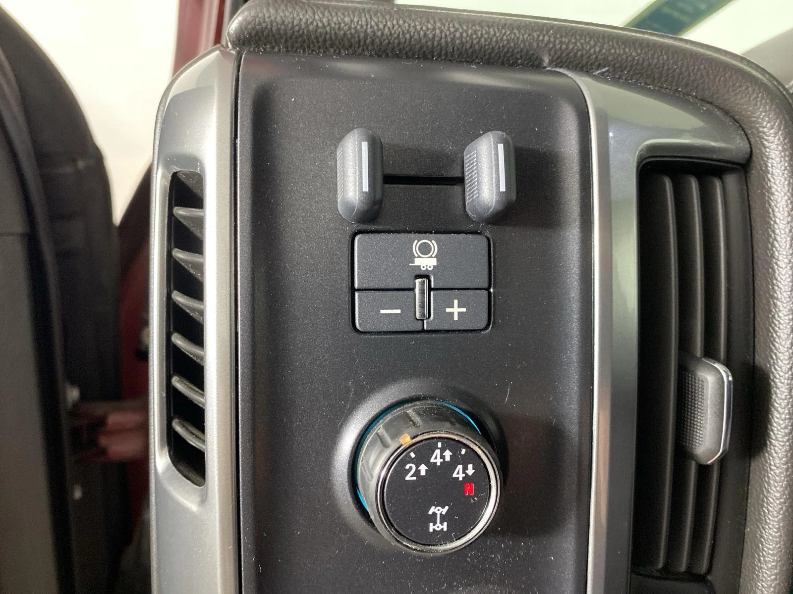 Used 2015 Deep Ruby Metallic Chevrolet LTZ image 13