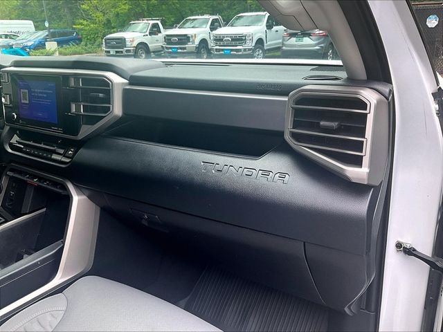 Used 2022 White Toyota SR5 image 17