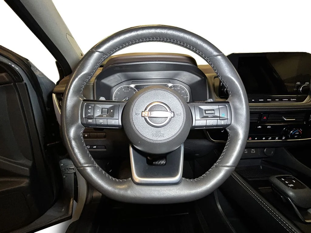 Used 2023 Boulder Gray Nissan SL image 13