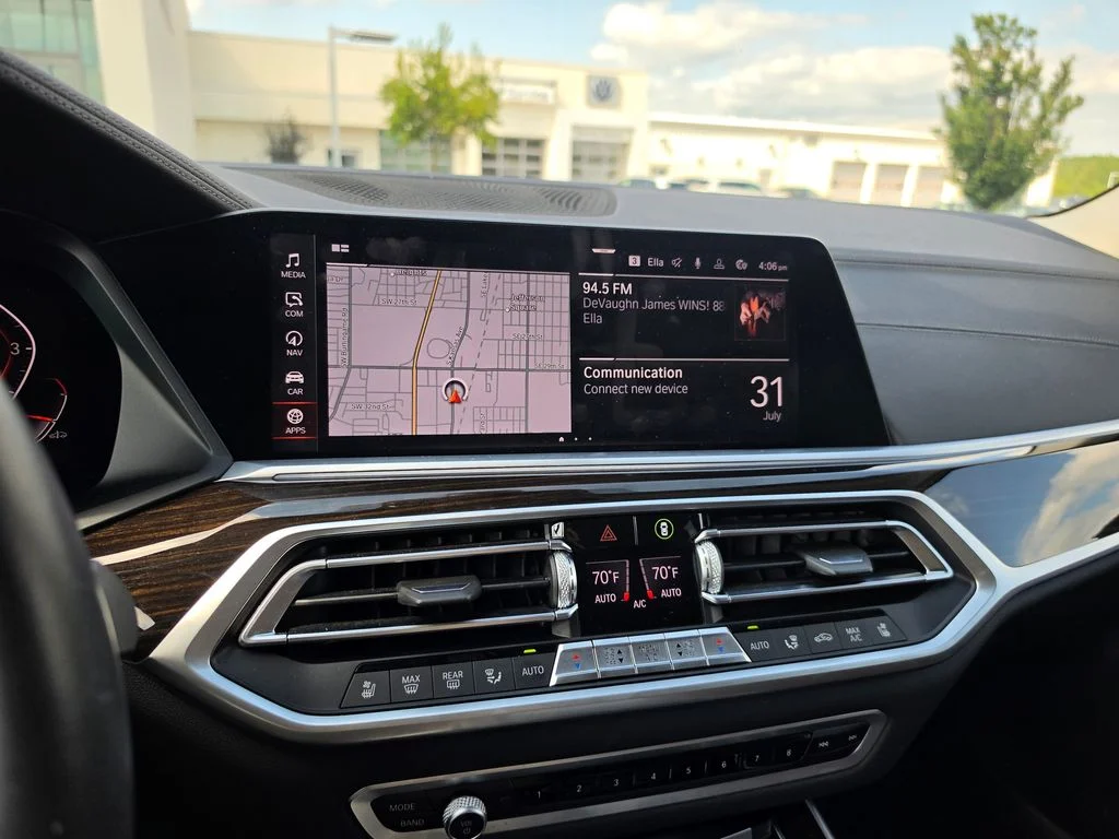 Used 2020 Black BMW xDrive40i image 12
