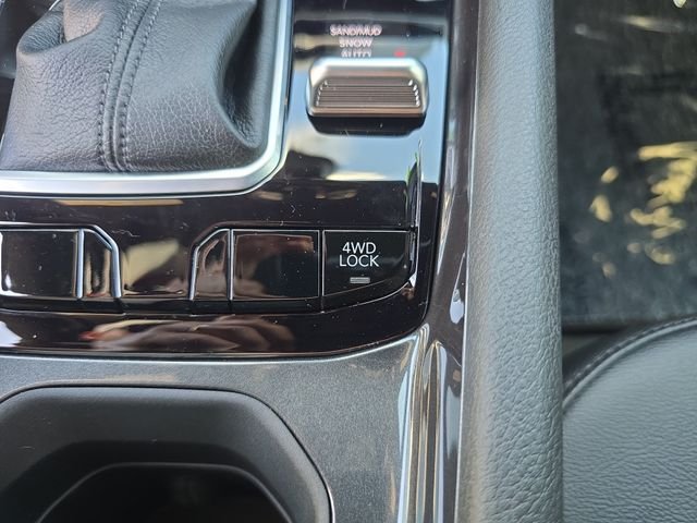 New 2026 Diamond Black Crystal Pearlcoat Jeep  image 21