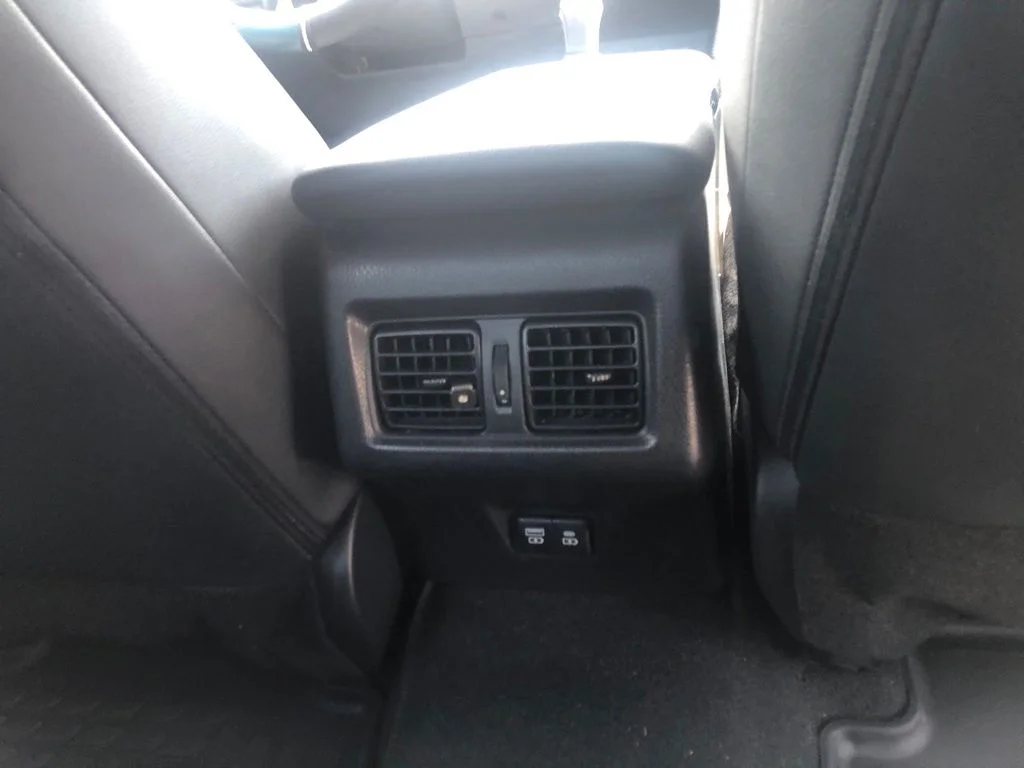 Used 2025  Toyota SE image 29