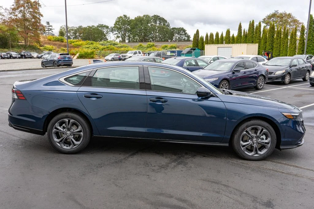 New 2026 Canyon River Blue Metallic Honda EX-L image 5