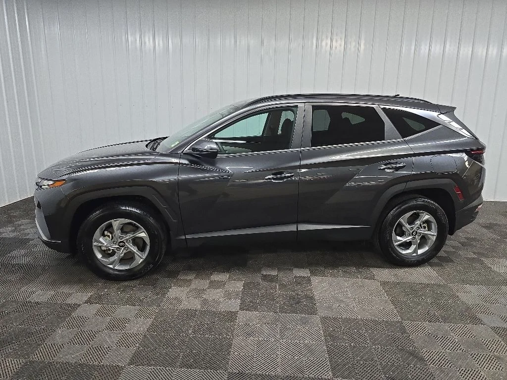 Used 2023 Gray Hyundai SEL image 5
