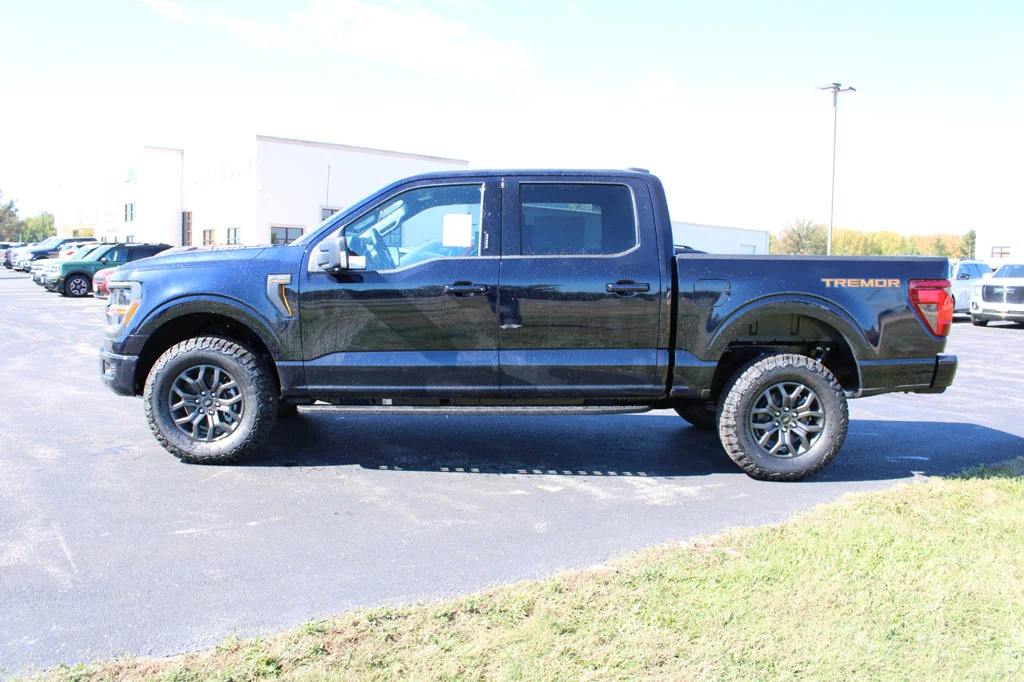 New 2026 Antimatter Blue Metallic Ford Tremor® image 4