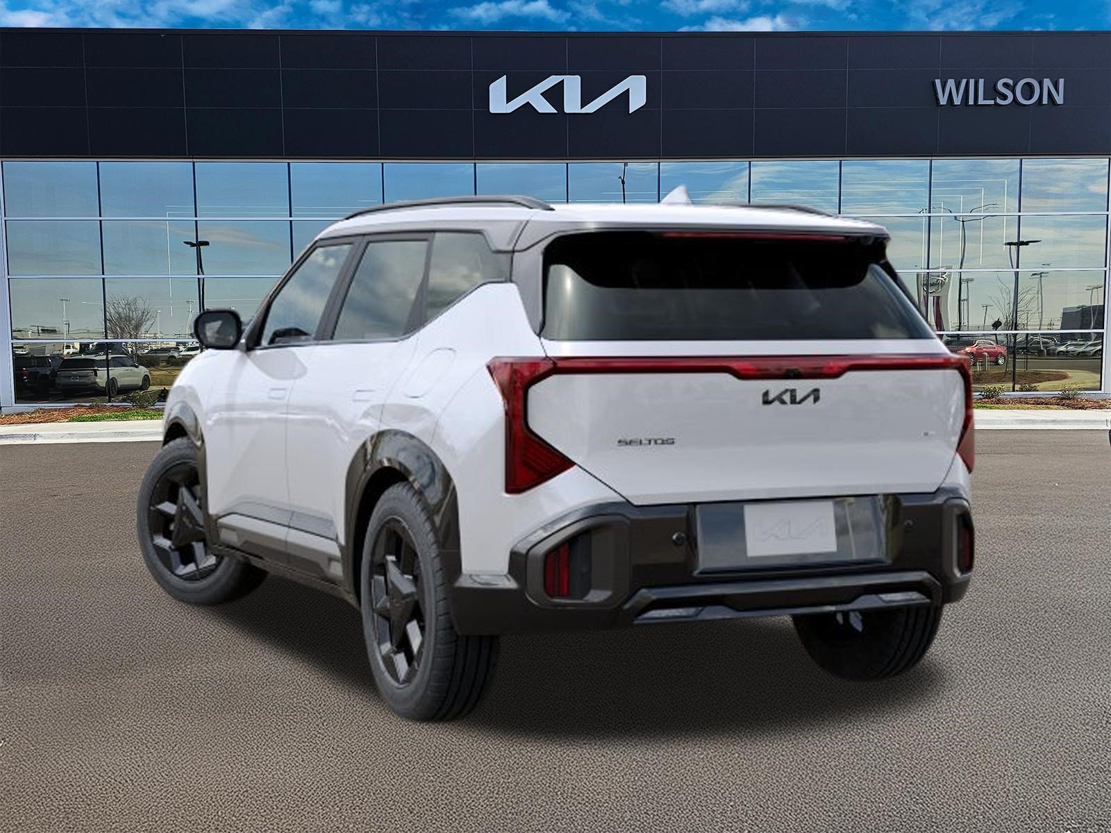 New 2027 Snow White Pearl Kia X-Line S image 4