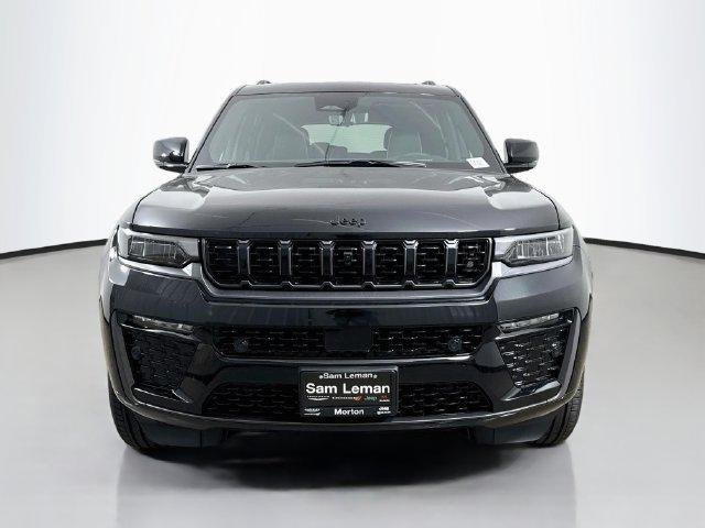 New 2027 High-Gloss Black Paint Jeep Summit image 2