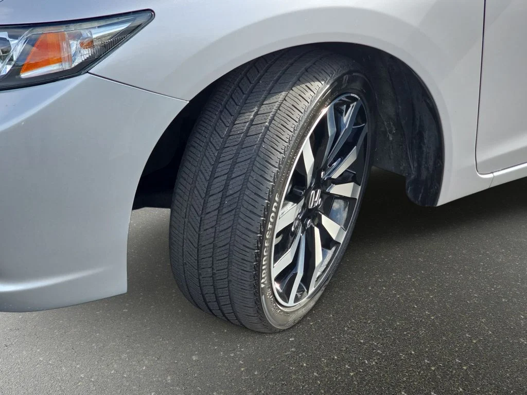 Used 2014  Honda EX-L image 34