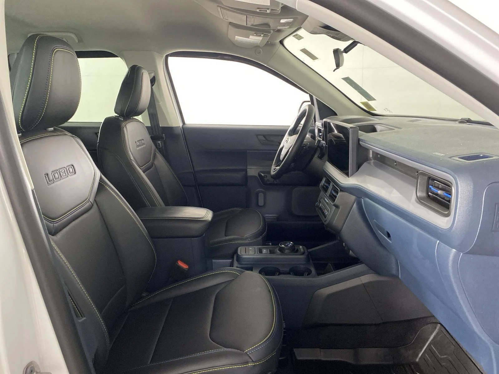 Used 2025 Oxford White Ford Lobo image 34
