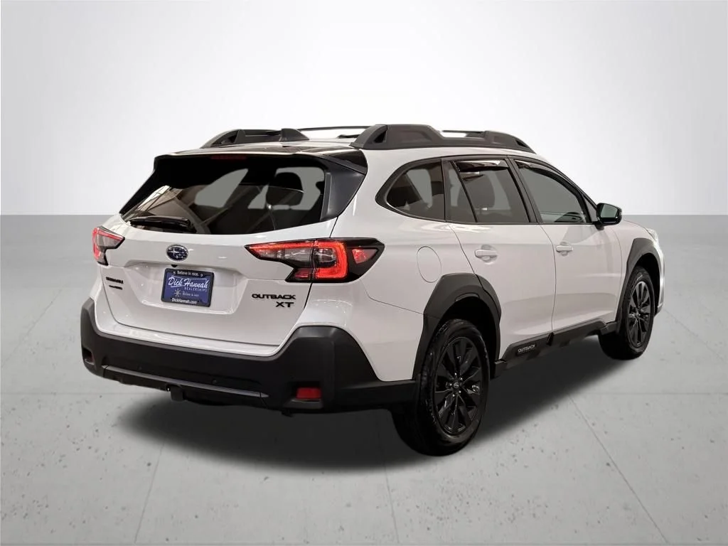 Used 2023 White Subaru Onyx Edition XT image 10
