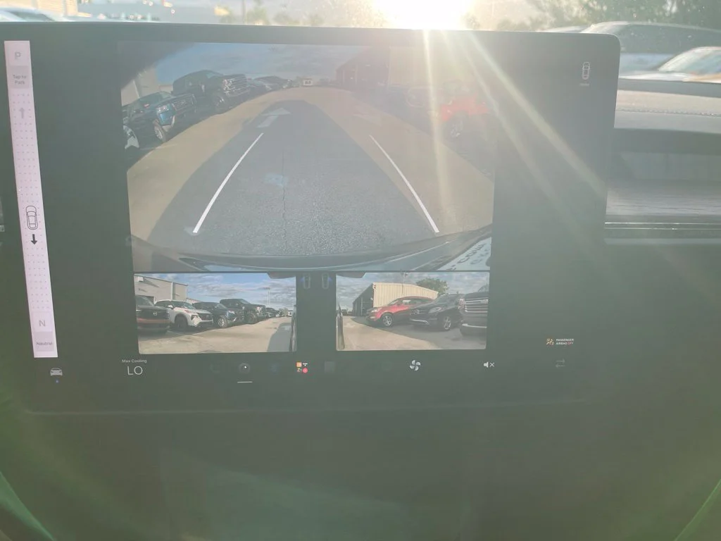 Used 2021  Tesla Long Range image 9