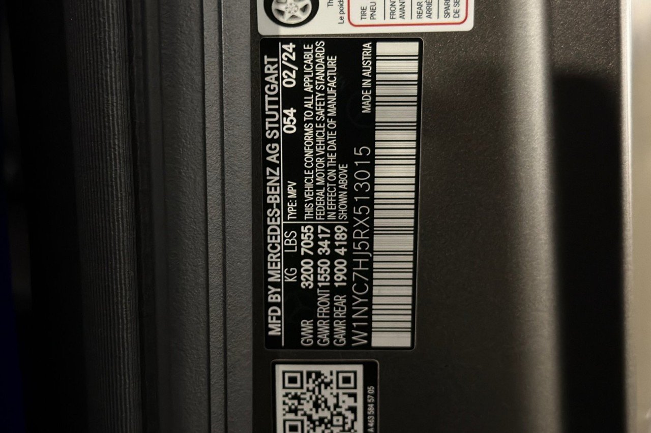 Certified Used 2024 MANUFAKTUR Monza Grey magno Mercedes-Benz AMG® G 63 image 28