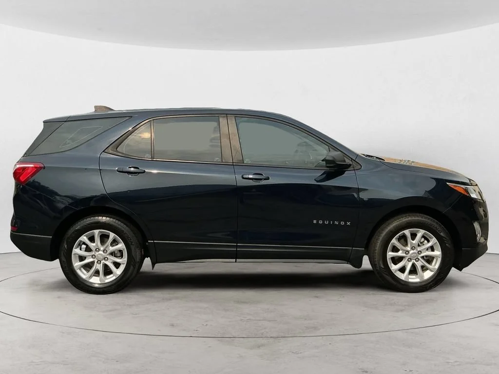 Used 2020 MIDNIGHT BLUE METALLIC Chevrolet LS image 4