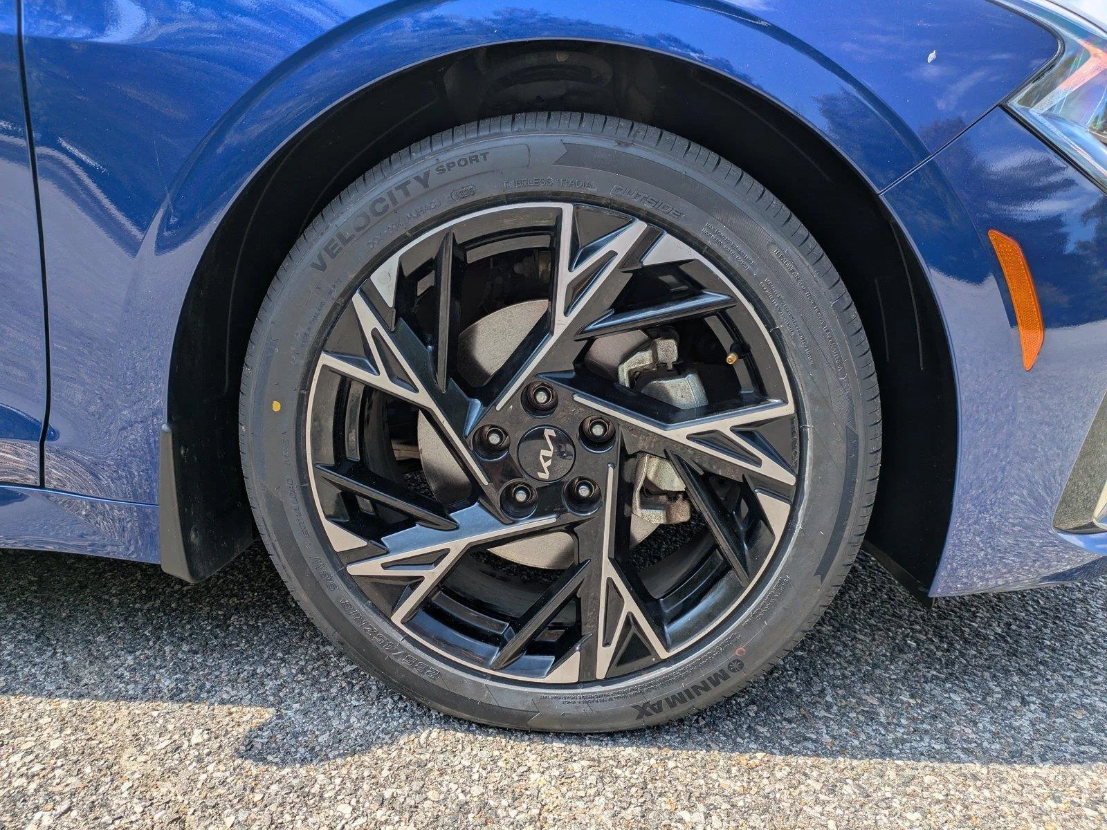 Used 2025 Yacht Blue Kia GT-Line image 11