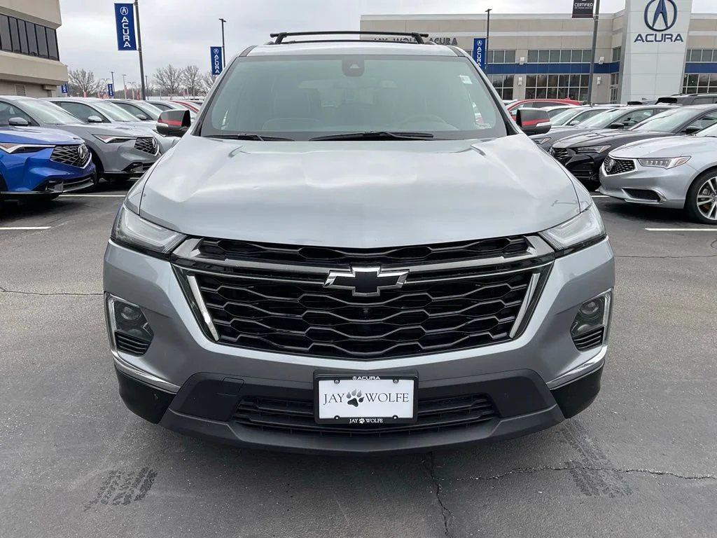 Used 2023 Chevrolet Traverse Premier with VIN 1GNEVKKW8PJ255768 for sale in Kansas City