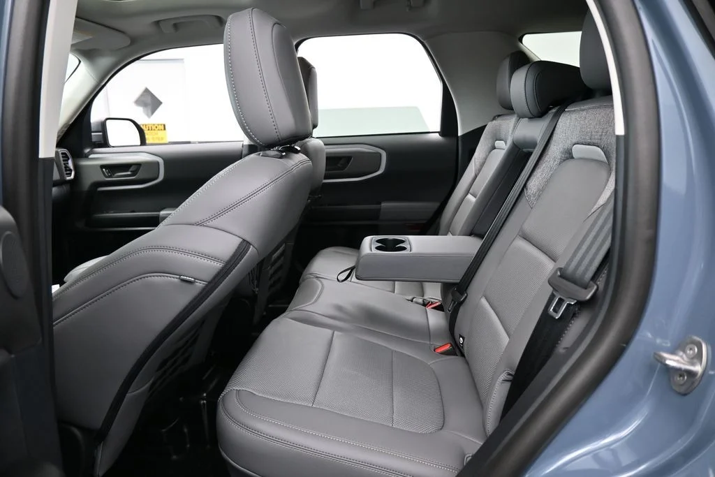 Used 2026 Azure Gray Metallic Ford Badlands image 36