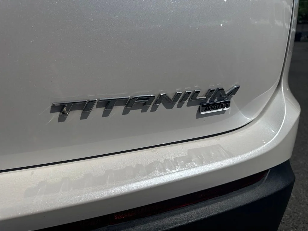 Used 2018 White Ford Titanium image 10