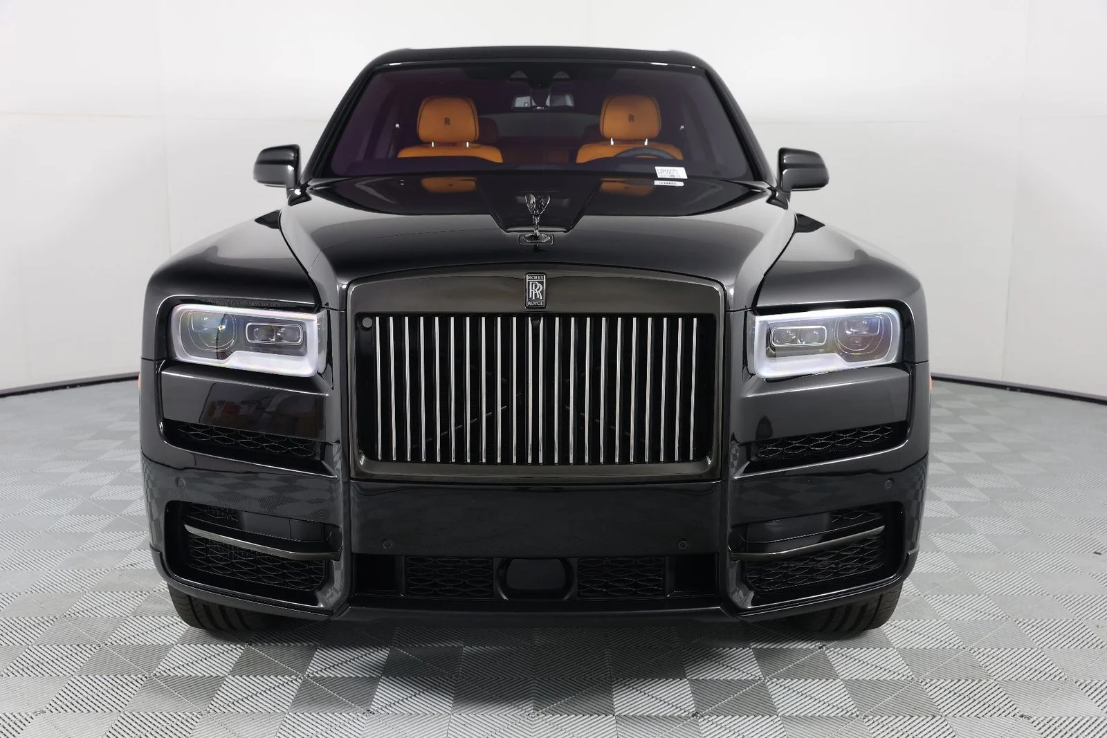 Certified Used 2023 Black Diamond Rolls-Royce Black Badge image 10