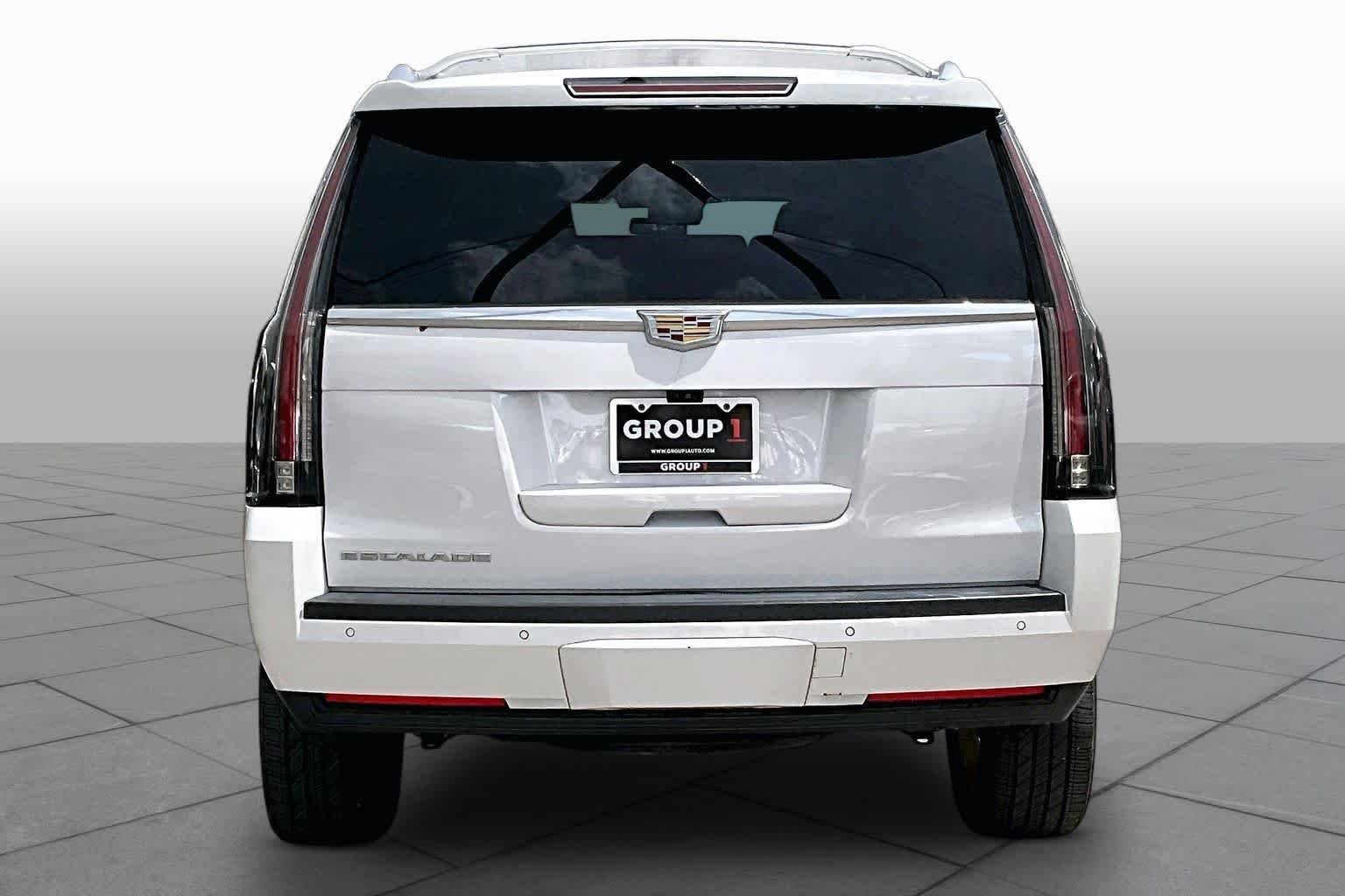 Used 2020 Crystal White Tricoat Cadillac Premium Luxury image 5