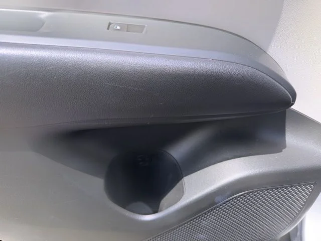 Used 2025 Silver Hyundai SEL image 18